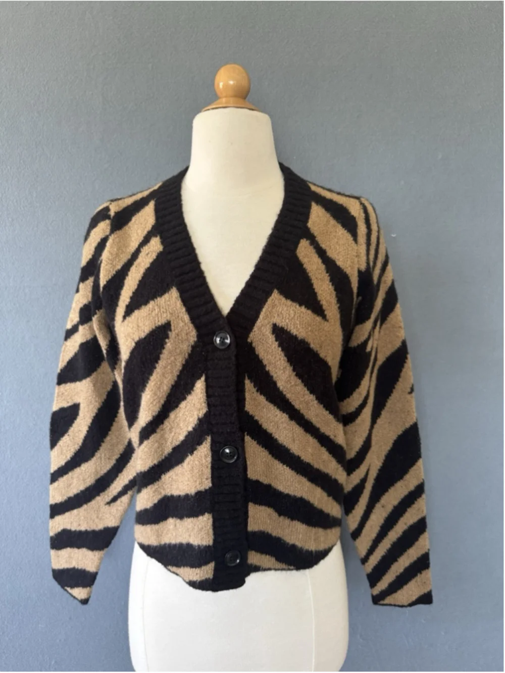 Saltwater Luxe Zebra Print Cardigan Sweater Small Camel Black Rare NWT - Picture 2 of 12